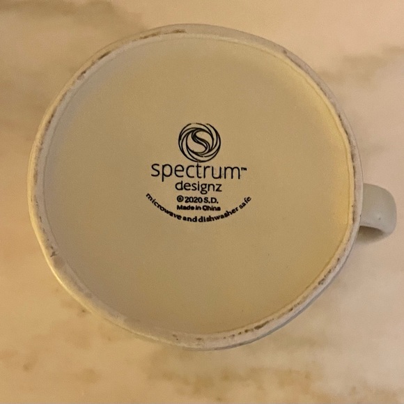 SPECTRUM DESIGNZ Barney Bee Repeat 
Ceramic Creamer Farmhouse Honey Bee - Picture 5 of 5